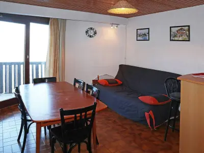 Appartement à Les Orres, Studio au pied des pistes, équipé pour 4 personnes - L942050