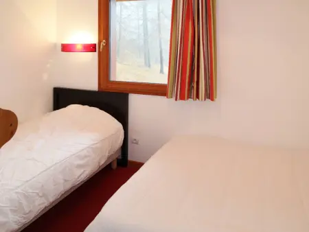 Chalet de Charme aux Orres - 10 Pers, Piscine, Sauna, Hammam, Cheminée, Skis aux Pieds - Photo 7