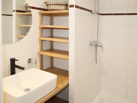 Chalet de Charme aux Orres - 10 Pers, Piscine, Sauna, Hammam, Cheminée, Skis aux Pieds - Photo 10