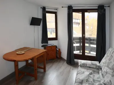 Appartement à Les Orres, Studio cosy pour 4 au centre des Orres, accès direct pistes - L886524