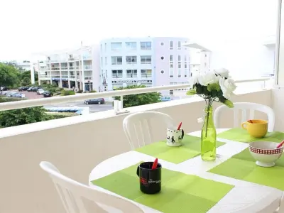 Appartement à La Rochelle, Studio Cabine 4 Pers avec Balcon, Parking et Piscine aux Minimes - La Rochelle - L886569