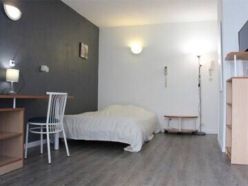 Location Appartement à La Rochelle,Studio avec terrasse et piscine à La Rochelle - Plage à proximité FR-1-246-183 N°886575