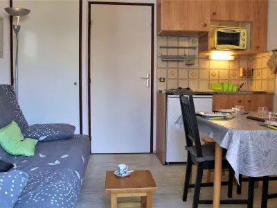 Wohnung in Risoul, Studio cosy avec coin montagne, balcon sud et casier à ski - 4 couchages à Risoul 1850 - L886590