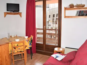 Appartement à Risoul,Studio 4 pers proche remontées, commerces, animaux admis - Risoul 1850 FR-1-330-123 N°886599