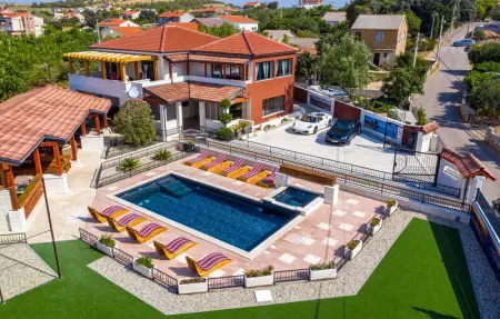 Location Maison 10 personnes à Vir - Photo 8