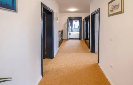 Location Maison 10 personnes à Vir - Photo 25