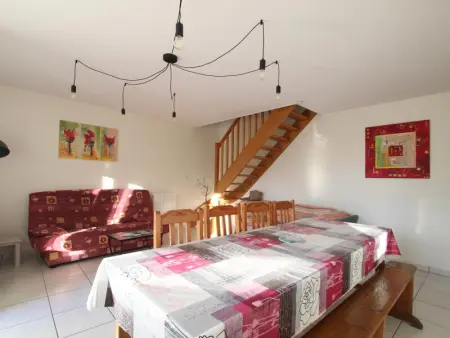 Maison mitoyenne avec terrasse à Lessay, idéale pour familles - Photo 2