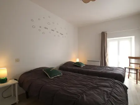 Maison mitoyenne avec terrasse à Lessay, idéale pour familles - Photo 12