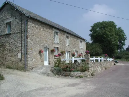 Maison mitoyenne avec terrasse à Lessay, idéale pour familles - Photo 13