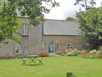 Gite à Montaigu la Brisette,Maison paisible avec jardin, proche nature, Montaigu-la-Brisette - Cheminée, WiFi, BBQ, proche randonnées FR-1-362-7 N°832281