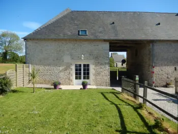 Gite à Saint Germain de Varreville,Gîte Charmant Proche Plages du Débarquement avec Jardin Privé et Confort Moderne FR-1-362-16 N°832285