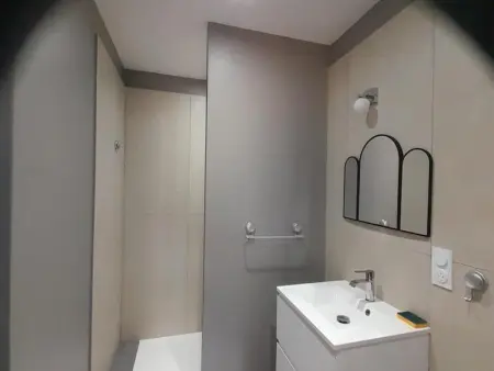 Gîte Charmant Proche Plages du Débarquement avec Jardin Privé et Confort Moderne - Photo 8