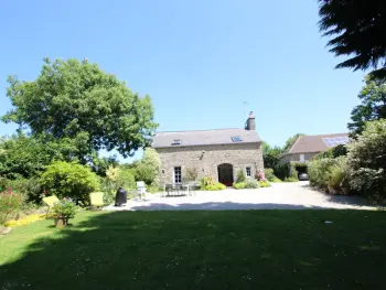 Gite à Couville,Maison de charme au cœur du Cotentin - Cheminée, jardin clos, à 10 km du littoral FR-1-362-39 N°832297