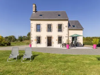 Gite à Muneville sur Mer,Maison familiale avec étang, 4 ch, près des plages, fermette, BBQ, jardin, parking, wifi FR-1-362-40 N°832298