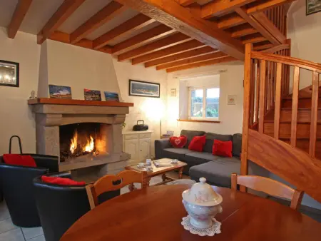 Maison spacieuse près de la côte du Cotentin, Gite 8 personnes à Les Moitiers d'Allonne - Photo 1