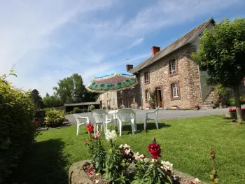 Gite à Cerisy la Salle,Charmante maison avec cheminée, jardin privé et équipements complets, idéal pour des vacances paisibles FR-1-362-67 N°832309