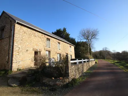 Maison mitoyenne avec terrasse et barbecue proche de Lessay - Photo 10