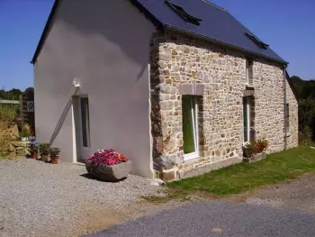 Gite à La Haye d'Ectot, Gîte Moderne et Lumineux, Jardin Privé, 2 Chambres, Proche Vallon Verdoyant, Tout Équipé! - L832317