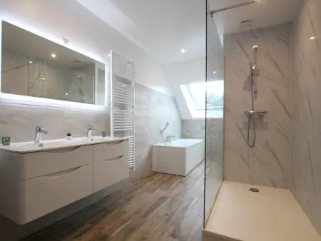 Maison familiale avec jardin clos près de la plage - Photo 2