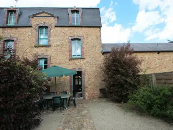 Gite à Périers,Maison mitoyenne 4 pers avec jardin clos, proche loisirs et commerces, animaux acceptés FR-1-362-100 N°832322