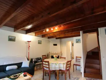 Gite à Gratot,Maison confortable à Gratot avec cheminée, proche des plages, jardin privé, internet, animaux acceptés FR-1-362-124 N°832329