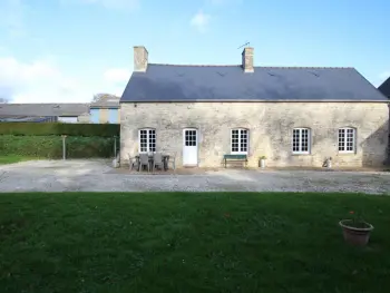 Gite à Morville,Maison en pleine nature avec jardin clos, cheminée et terrasse, proche de Valognes et Bricquebec FR-1-362-166 N°832347