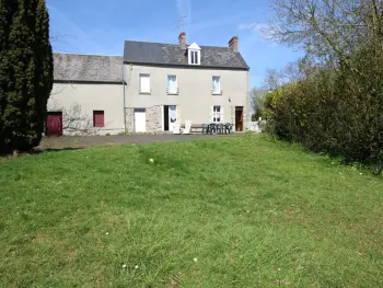 Gite à Saint Fromond,Maison rustique au sommet d'une butte avec jardin clos, à 25 km de Utah Beach FR-1-362-170 N°832350