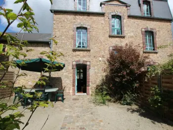 Gite à Périers,Maison de charme à Périers : 5 pers, 3 ch, jardin privé, animaux acceptés ! FR-1-362-214 N°832368