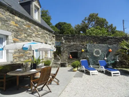 Maison en pierre avec jardin clos, animaux admis - Photo 1