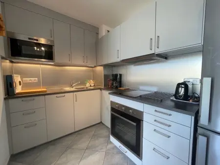 Appartement à 50m plage avec terrasse et jardin - Photo 10