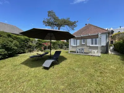 Maison à Jullouville, Maison plain-pied à 150m de la plage avec jardin clos et terrasse - Jullouville - L832403