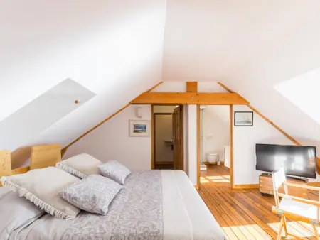 Maison de Ville Rénovée avec Terrasse, Internet et Vue Mer - Photo 12