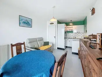 Wohnung in Granville,Appartement au centre de Granville avec balcon, à 300m de la plage et du casino FR-1-361-119 N°886695