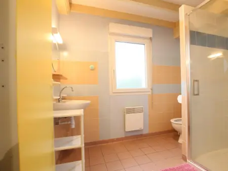 Gîte de Mer à La Hague : Charme Sauvage, Proche Port, Terrasse, BBQ, Animaux Acceptés - Photo 4