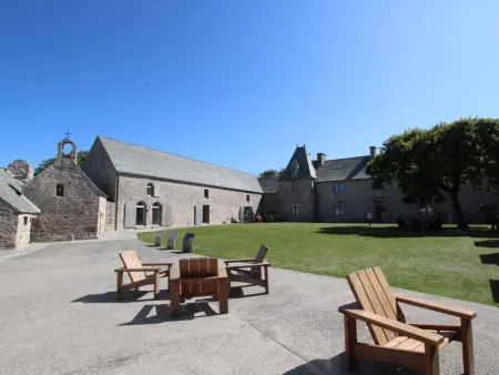 Gîte de Mer à La Hague : Charme Sauvage, Proche Port, Terrasse, BBQ, Animaux Acceptés - Photo 18