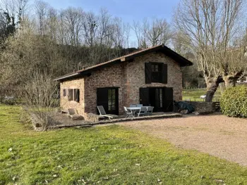 Gite à Bidarray,Gîte de charme à Bidarray: terrasse, cheminée, climatisation, jardin clos, activités nature à proximité FR-1-384-419 N°832672