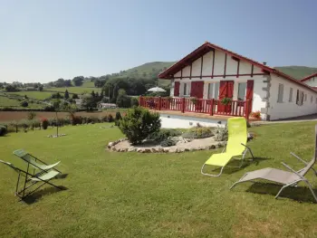 Gite à Hélette,Gîte de plain-pied avec grand jardin, WiFi, animaux acceptés FR-1-384-598 N°832682