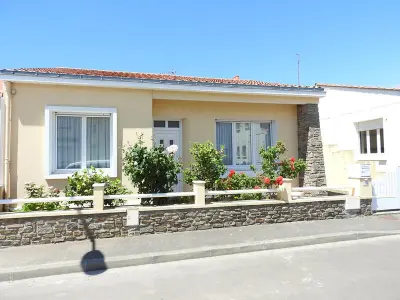 Maison à Les Sables d'Olonne, Charmant T3 avec Jardin Clos à 700m de la Plage et Commerces - L832698