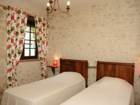 Charmante maison XVIIIe avec jardin proche Azay-le-Rideau - Photo 11