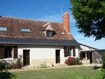 Gite à Saint Épain,Gîte 18e avec piscine, jardin et équipements inclus, près des Châteaux de la Loire FR-1-381-212 N°832743