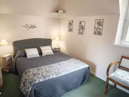 Évasion Romantique: Charmant Gîte 2 Pers., Parc Boisé, Activités & Confort Tout Inclus - Photo 17