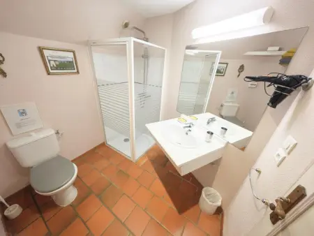 Évasion Romantique: Charmant Gîte 2 Pers., Parc Boisé, Activités & Confort Tout Inclus - Photo 19