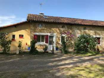 Gite à Mont de Marsan,Maison en Pierre avec Piscine Partagée en Forêt, Idéal pour Séjours Calmes à Mont-de-Marsan FR-1-360-217 N°832802