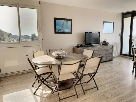 Appartement rénové avec tennis privé, parking et vue mer - Photo 4