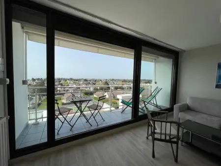 Appartement rénové avec tennis privé, parking et vue mer - Photo 6
