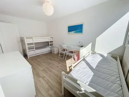 Appartement rénové avec tennis privé, parking et vue mer - Photo 14