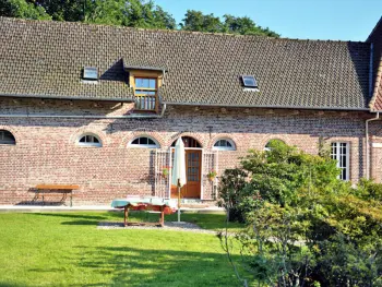 Cottage in Saint Martin le Gaillard,Gîte 17ème siècle avec jardin, bord de rivière, pêche, parking, animaux acceptés, équipement bébé complet FR-1-441-87 N°832917