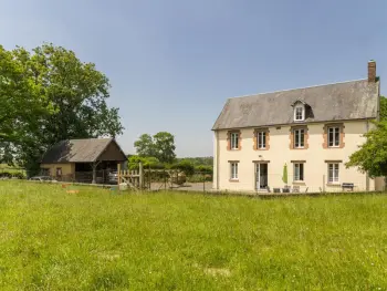 Gite à Saint Martin de Cenilly,Maison de campagne, 3 chambres, poêle, jardin privé, animaux acceptés, au cœur de la nature Manche. FR-1-362-499 N°832922