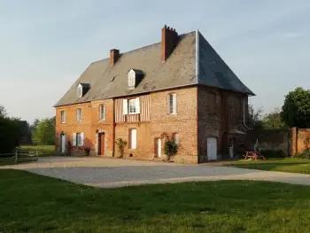 Gite à Gonneville sur Scie,Maison familiale spacieuse et lumineuse avec jardin clos, cheminée, 7 chambres et équipements complets FR-1-441-138 N°832939