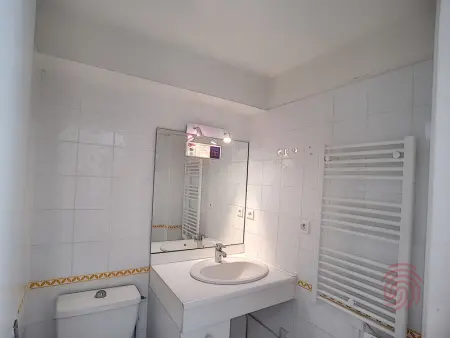 Appart F2 à Lamalou, terrasse, wifi, animaux acceptés, proche centre & thermes - Photo 12